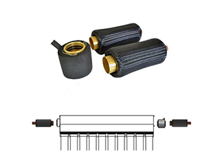 Akotec Montageset für Heat-Pipe Solarthermieanlagen mit starrer Verrohrung und Tauchhülse. Enthält isolierte Kupferanschlüsse und Verbindungselemente für eine effiziente Installation von Vakuumröhrenkollektoren sowie präzise Temperaturmessung.