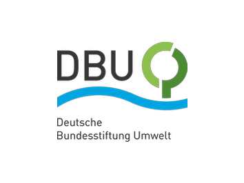 Logo der Deutschen Bundesstiftung Umwelt (DBU) mit schwarzem Schriftzug, grünem Symbol und blauer Wellenlinie. Förderung von Umweltprojekten und nachhaltiger Entwicklung.